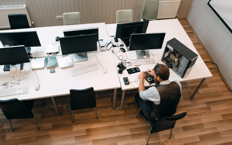 Outsource IT Computing - IT hardware procurement and device management services